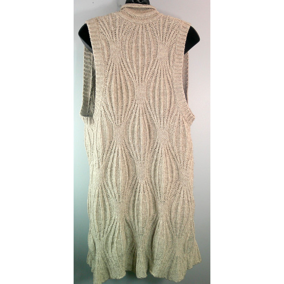 CAbi Womens Oatmeal Wool Blend Cable Knit Vest Cardigan Style #499 Size M. - Picture 4 of 9
